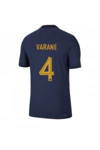Frankrijk Raphael Varane #4 Voetbaltruitje Thuis tenue WK 2022 Korte Mouw